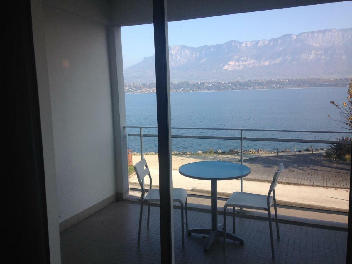 Pieds Dans L'Eau Au Lac Du Bourget Le Bourget-du-Lac Dış mekan fotoğraf